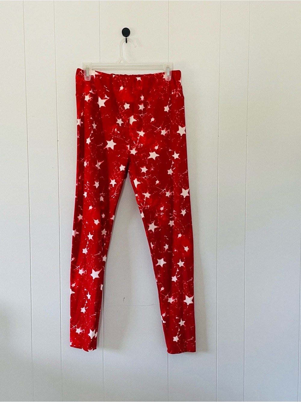 LuLaRoe Red Star Print Leggings